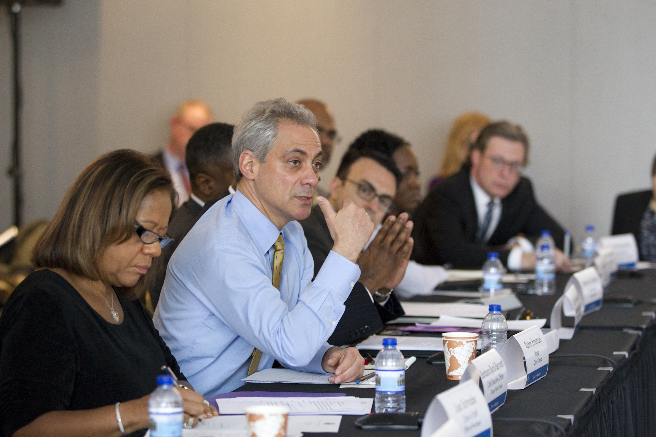 Mayor Emanuel convenes cabinet to discuss City-wide coordination to support Chicago’s students.